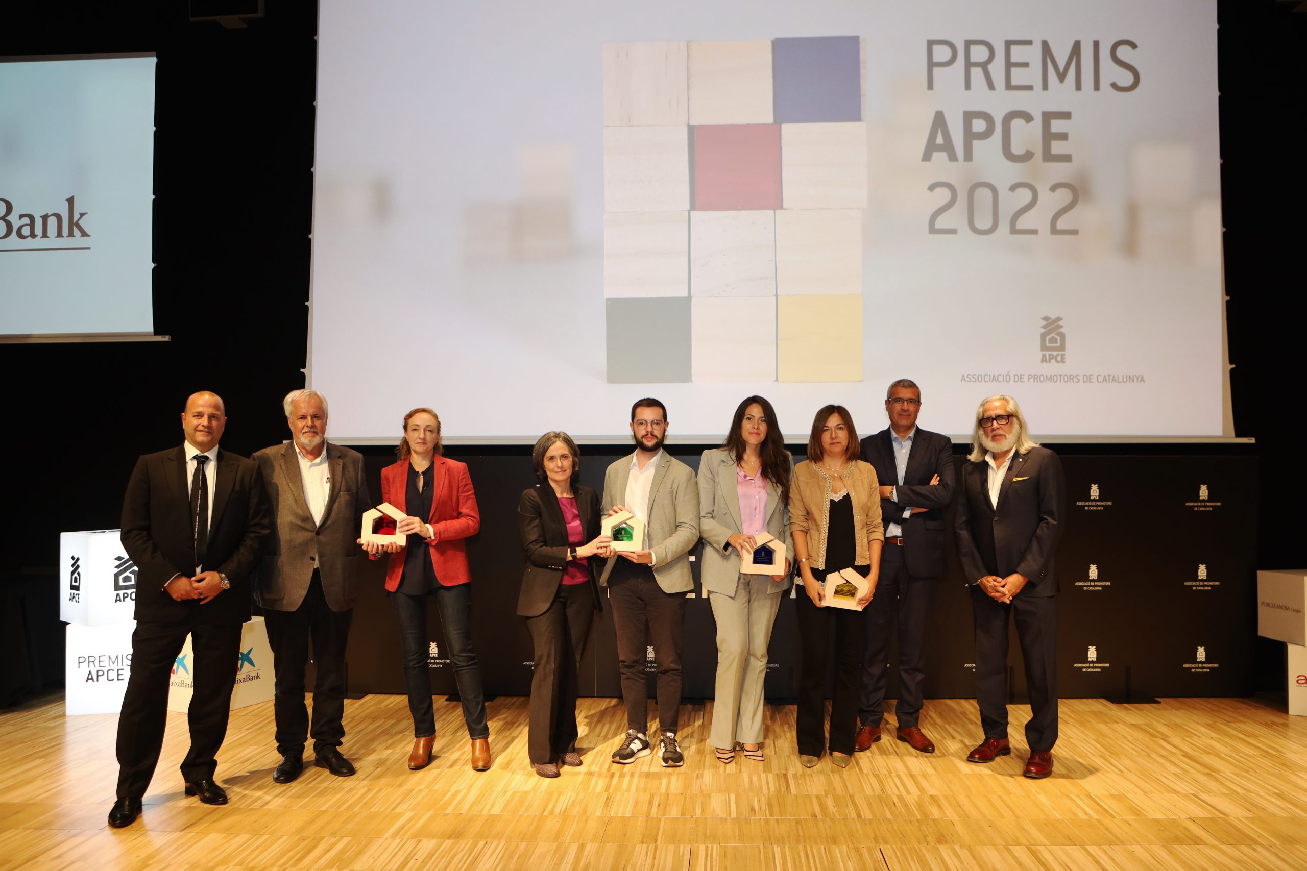 The APCE awards Sogeviso the Social Commitment Award for its socially responsible housing management programme